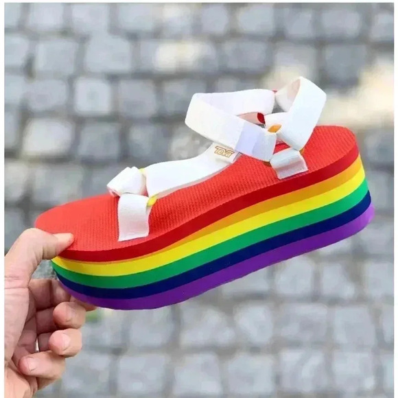 Teva Universal Pride Sandals - Size 6 - Picture 1 of 3